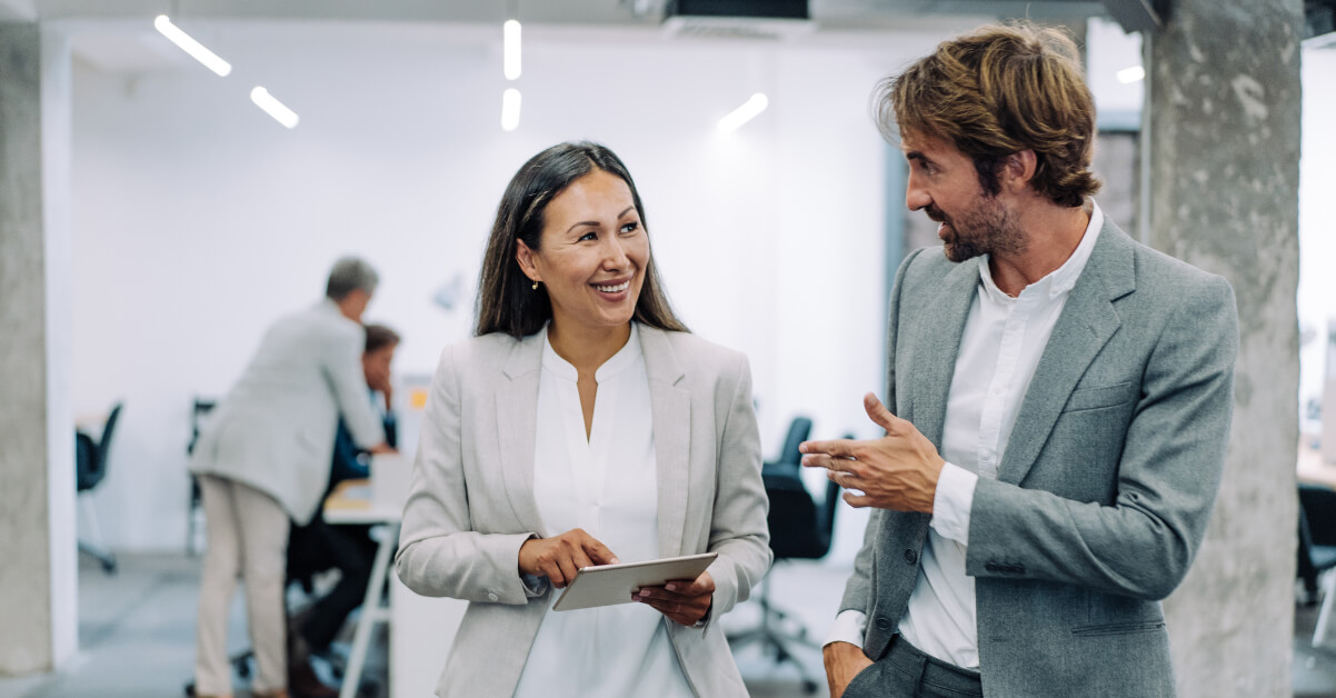 What makes some leaders stand out? It's beyond confidence—learn how emotional intelligence builds deeper connections, elevating executive presence and impact. (Feat. Image - SE)