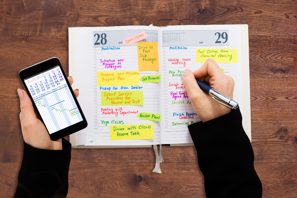 Some people like time management apps to organize their day and stay productive, while others prefer a simple diary to schedule appointments and tasks.