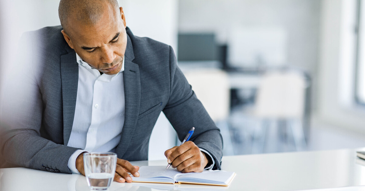 What if growth lies in how you think, not just what you do? Explore how the self-transforming mind equips leaders to thrive in complex, changing times. (Feat. Image - SE)